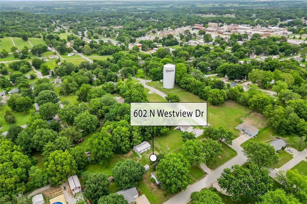 602 N Westview Drive — photo 32