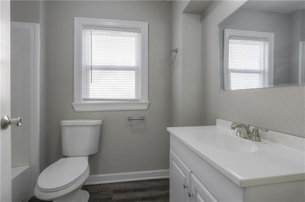 132 N Home Avenue — photo 14