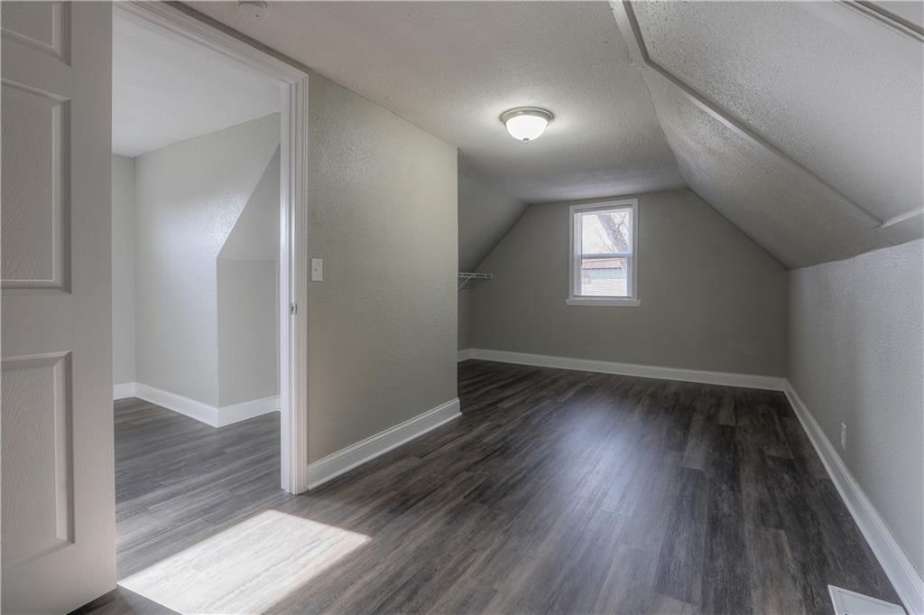 132 N Home Avenue — photo 16