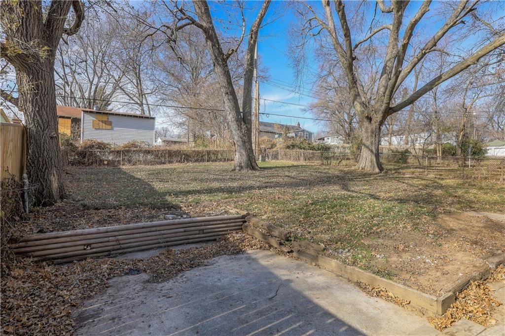 132 N Home Avenue — photo 21