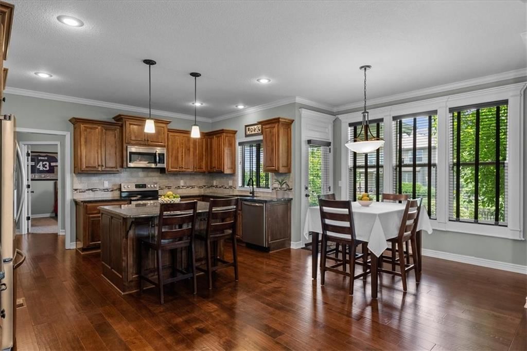 Photo 9 of 43 - 16642 W 165th Street