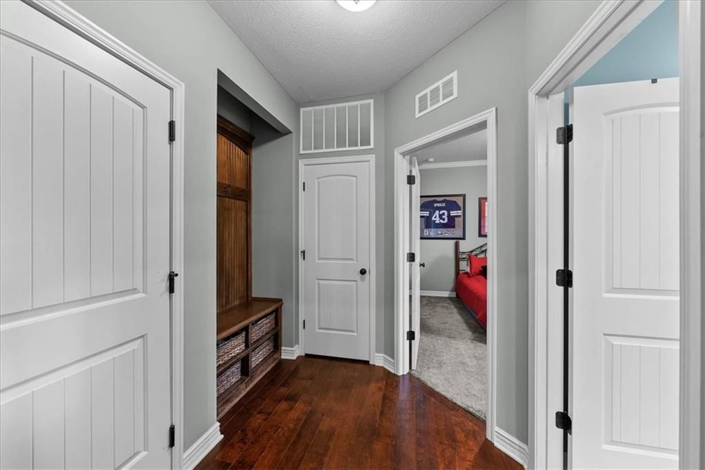 Photo 14 of 43 - 16642 W 165th Street