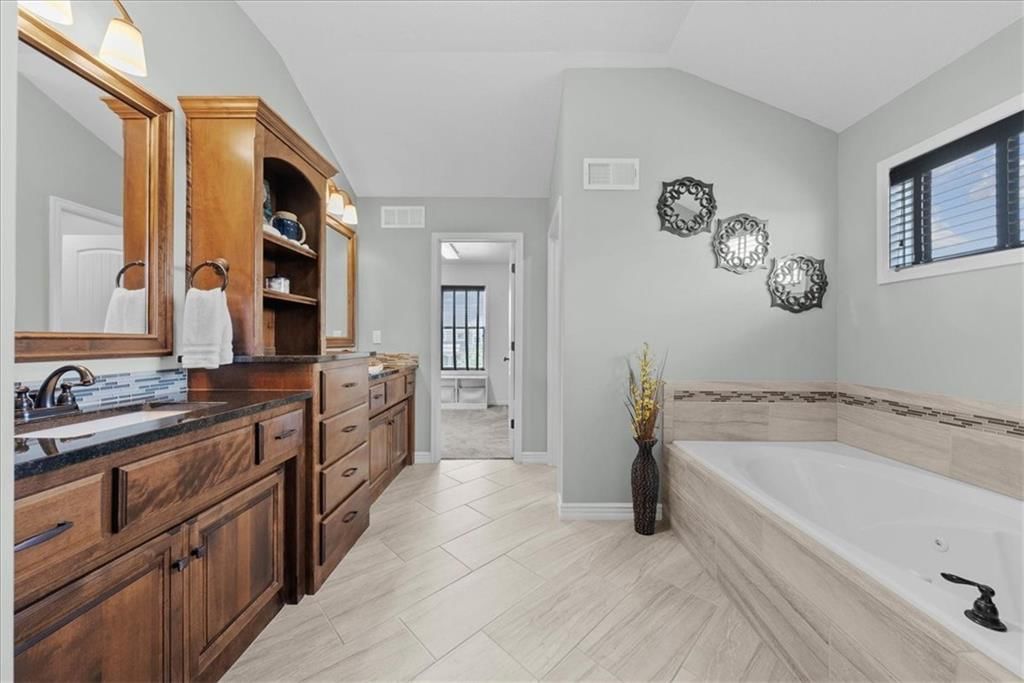 Photo 20 of 43 - 16642 W 165th Street