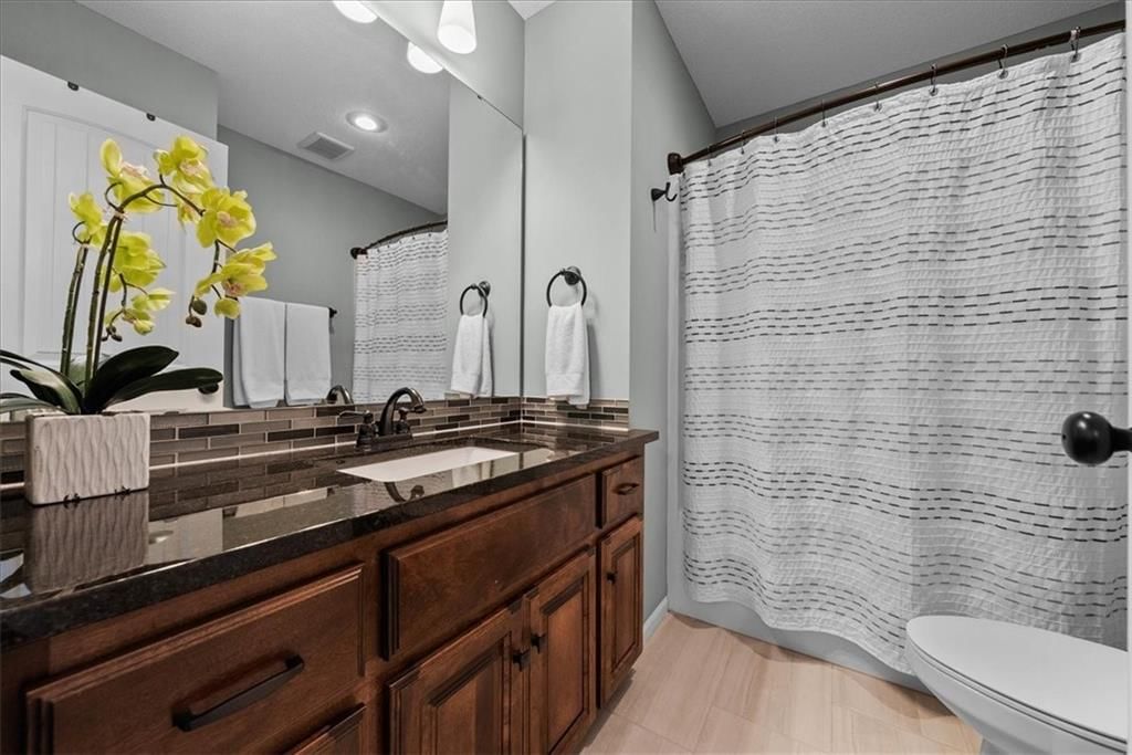 Photo 28 of 43 - 16642 W 165th Street