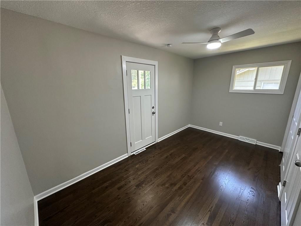 806 Lea Drive — photo 16