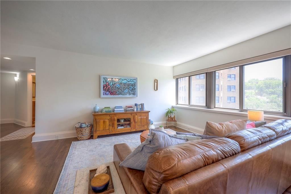 803 W 48th Street — photo 7