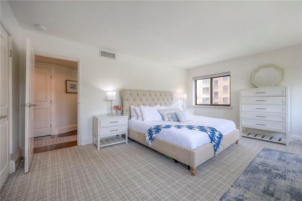 803 W 48th Street — photo 13