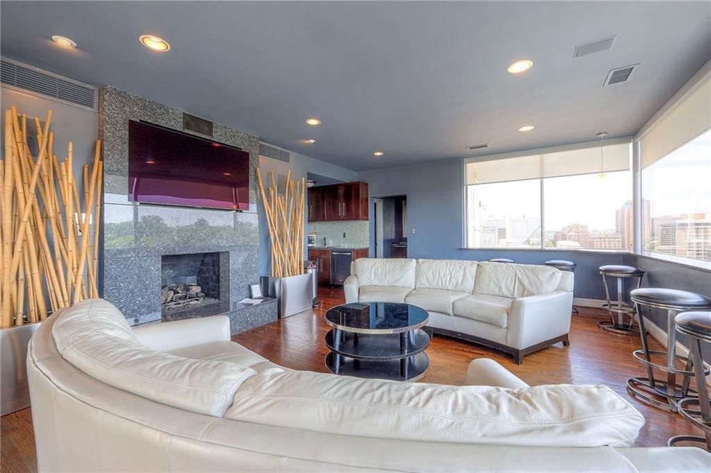 803 W 48th Street — photo 21