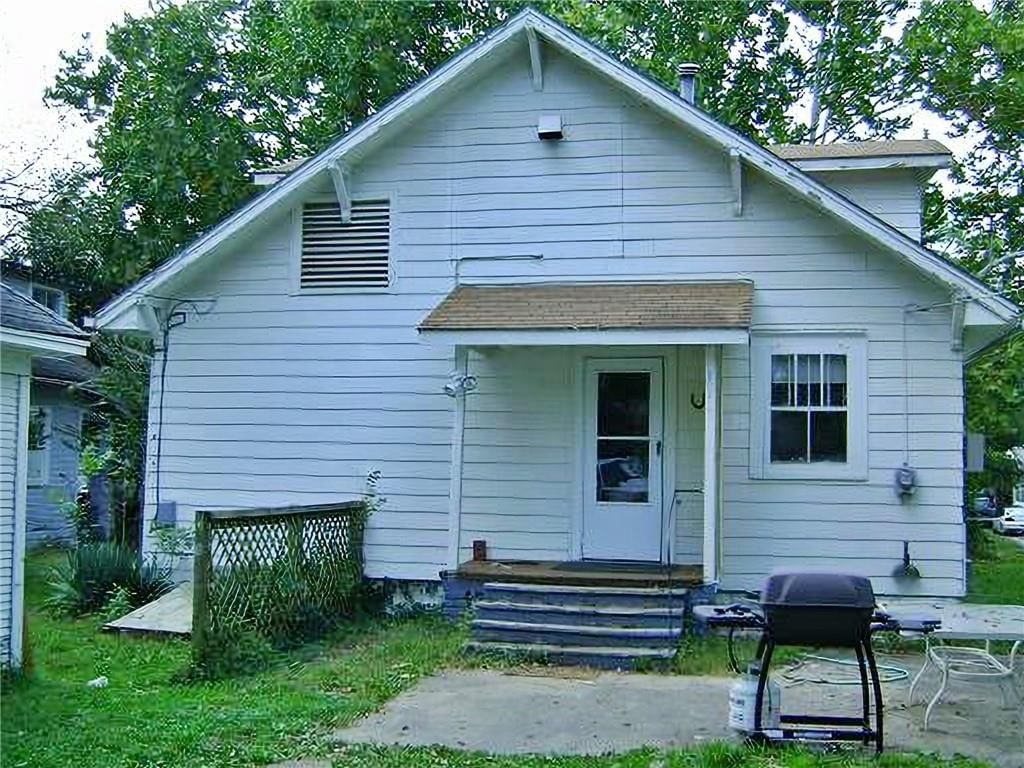 1915 S Broadway Street — photo 24