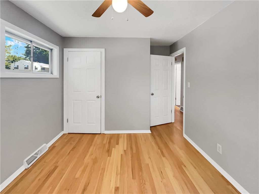 11309 E 49th Street — photo 5