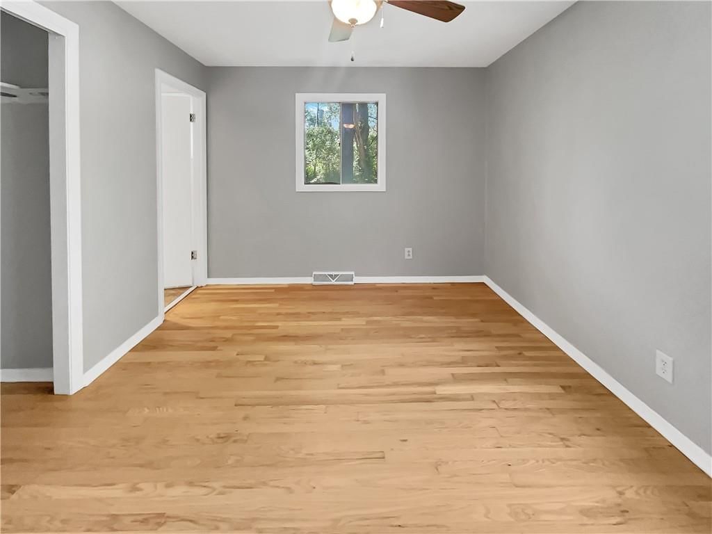 11309 E 49th Street — photo 10