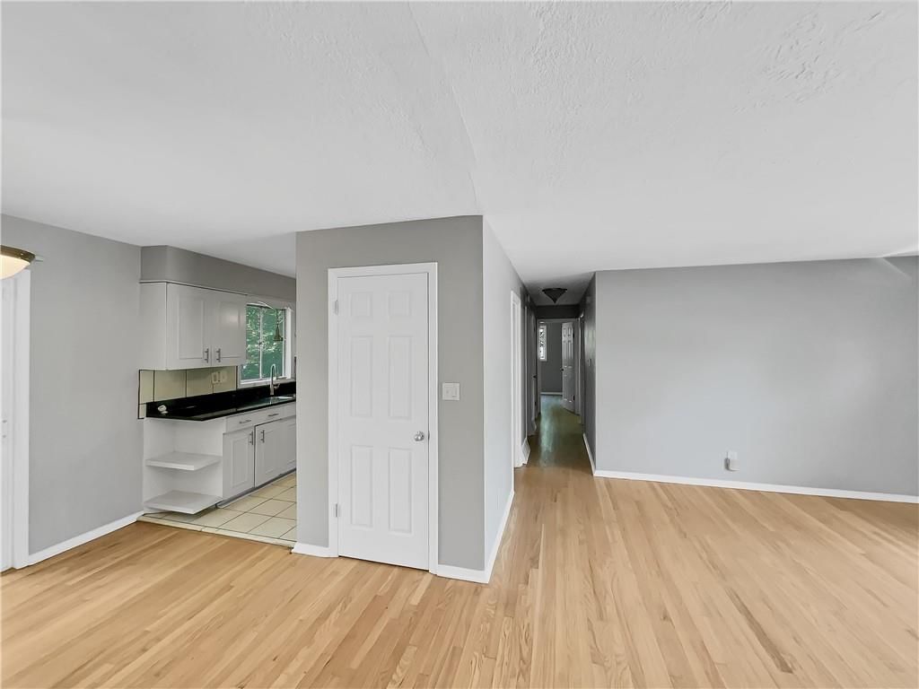 11309 E 49th Street — photo 12