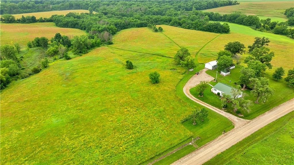 510 NW 100th Street, Spickard, MO