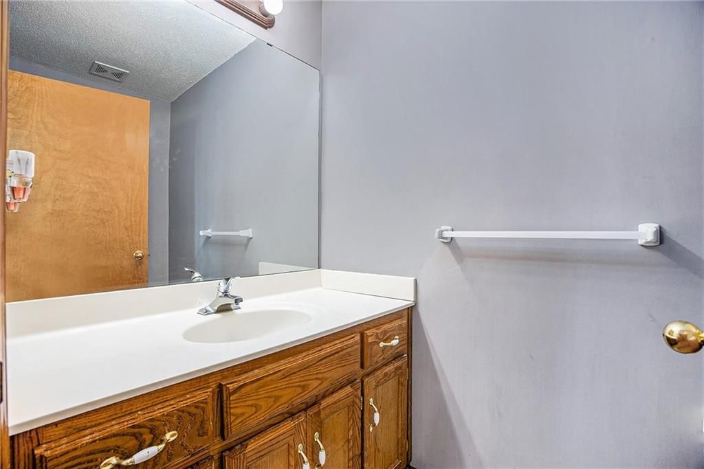 920 Paw Paw Lane — photo 12