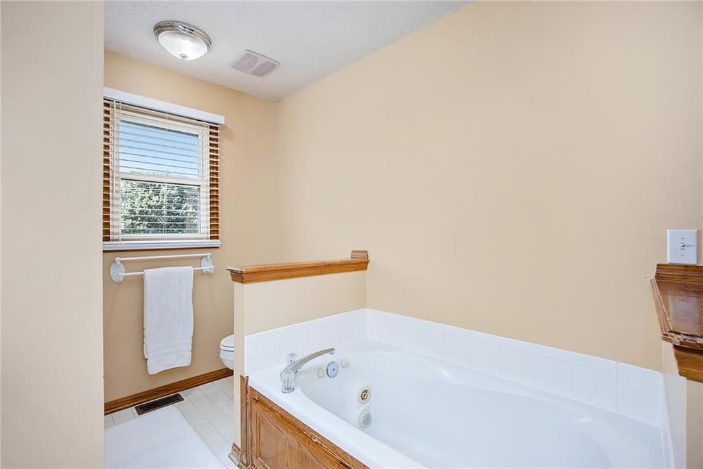 920 Paw Paw Lane — photo 17