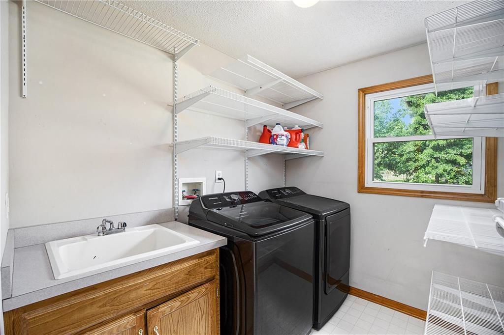 920 Paw Paw Lane — photo 25