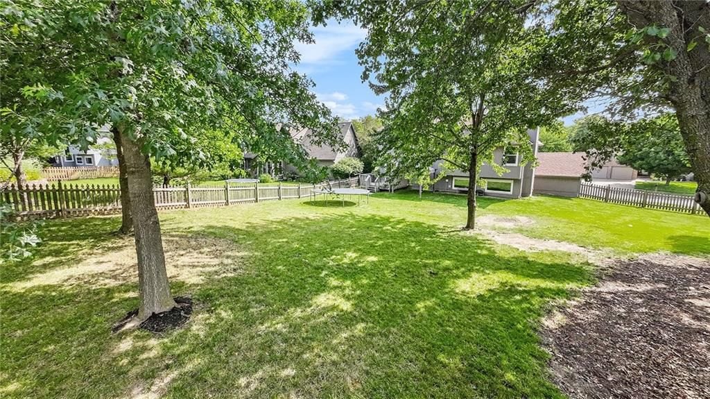 920 Paw Paw Lane — photo 27