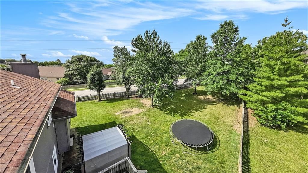 920 Paw Paw Lane — photo 31