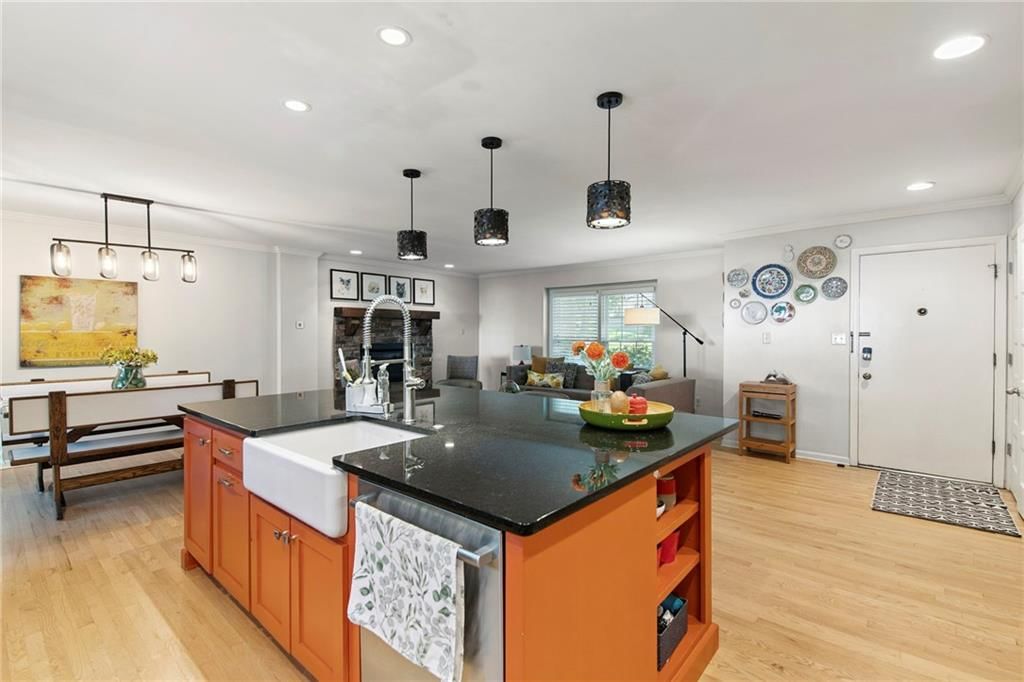 9934 Ballentine Drive — photo 5