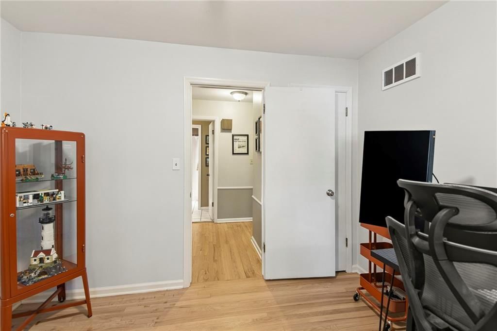 9934 Ballentine Drive — photo 15