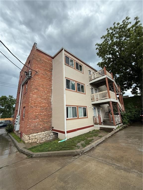 Photo 14 of 19 - 3946-3950 Walnut Street