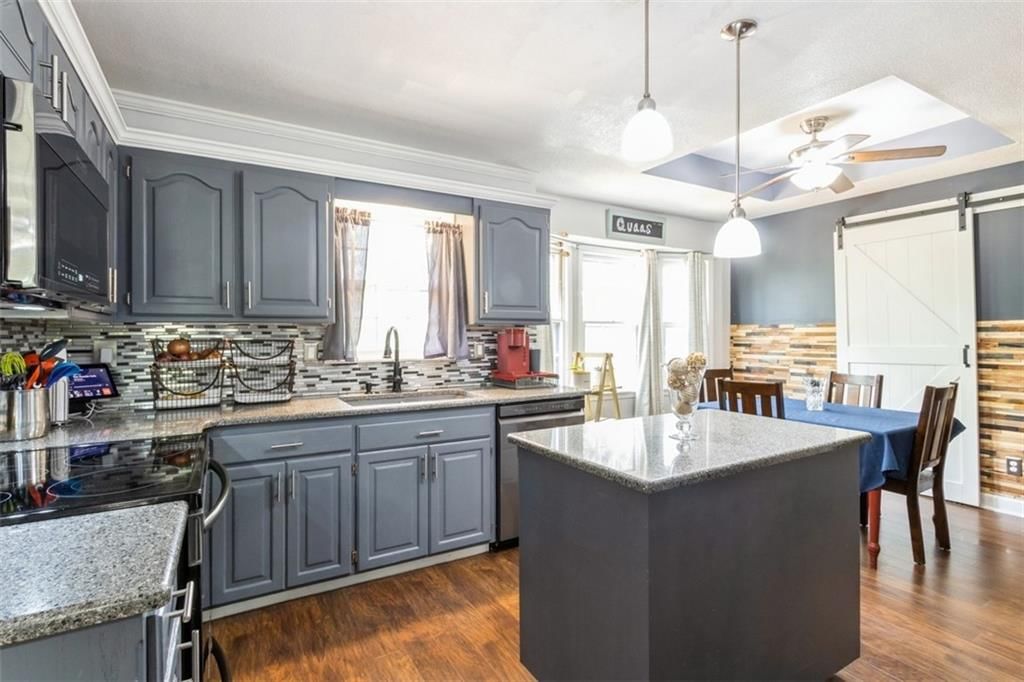 5901 Greenwood Drive — photo 10