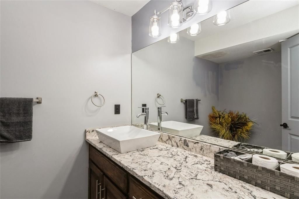 5901 Greenwood Drive — photo 28