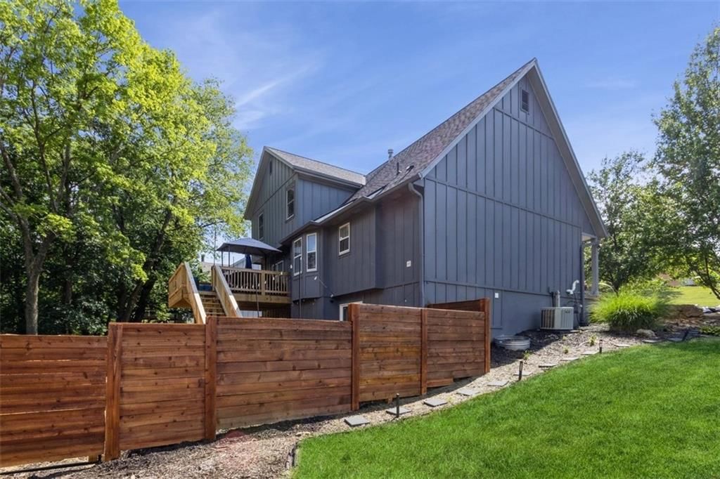 5901 Greenwood Drive — photo 37