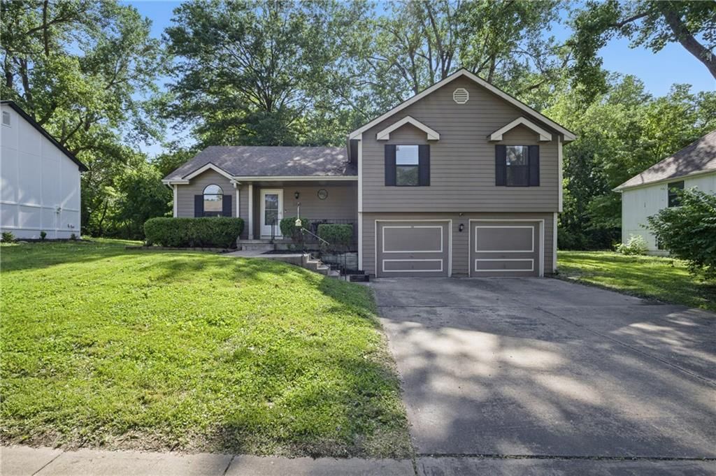 11709 Corrington Avenue — photo 1