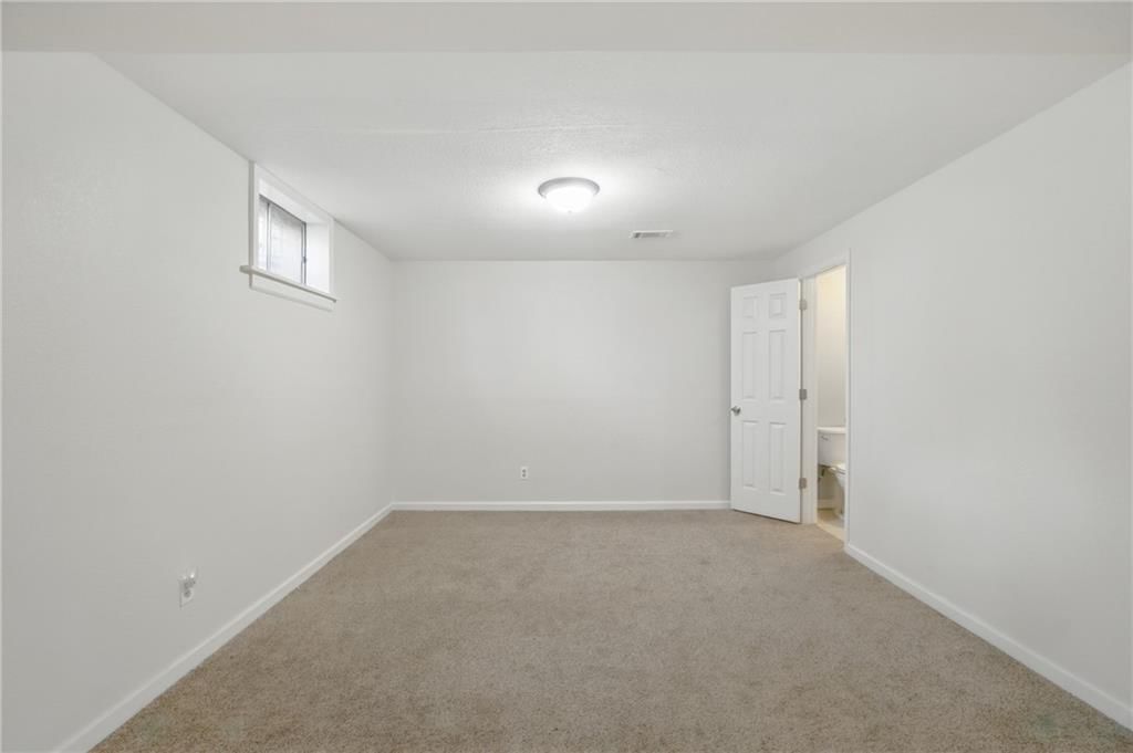 11709 Corrington Avenue — photo 14