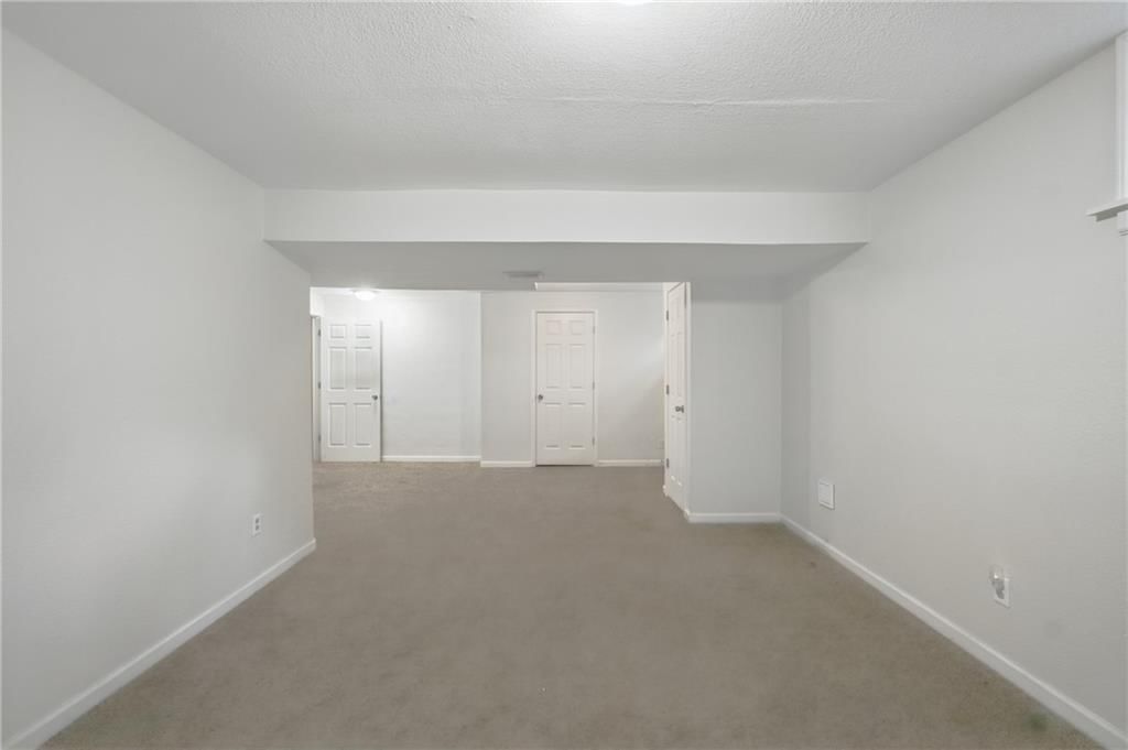 11709 Corrington Avenue — photo 15