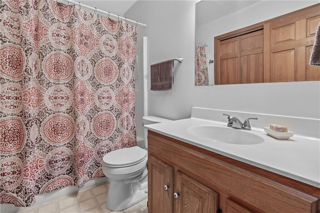 Photo 15 of 37 - 906 Plattsburg Street