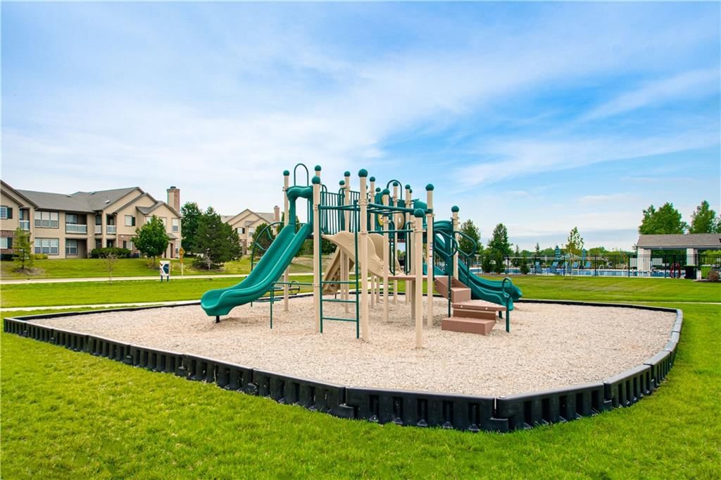 1709 SW Arbor Park Drive — photo 43