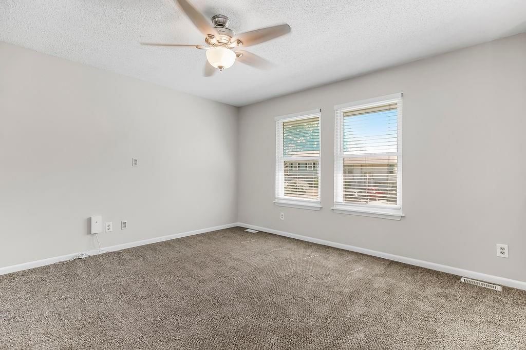 7202 N FARLEY Avenue — photo 3