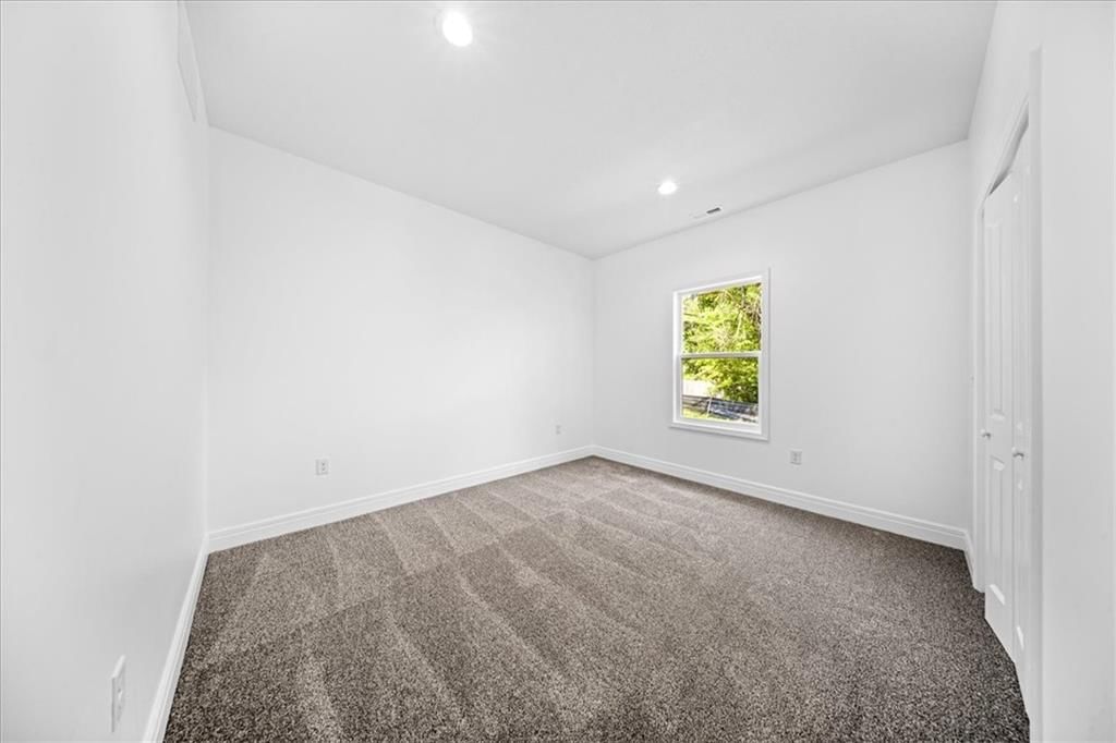 2100 S 37th Street — photo 11