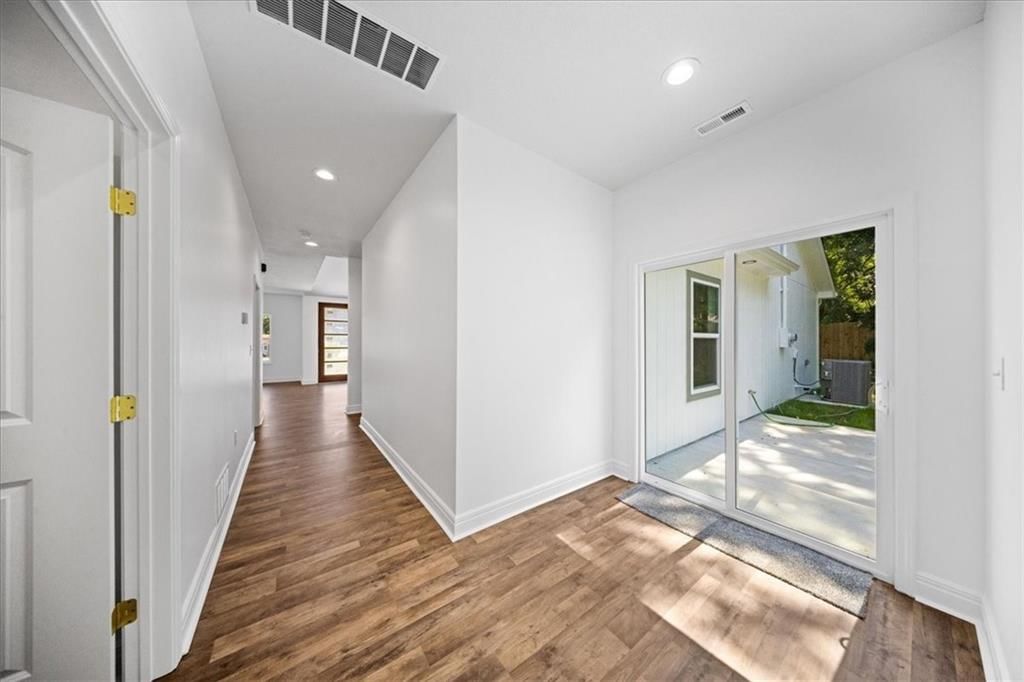 2100 S 37th Street — photo 15