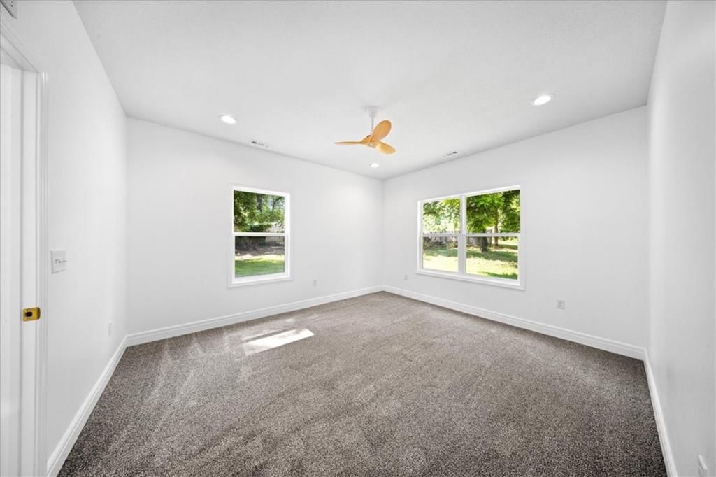 2100 S 37th Street — photo 17