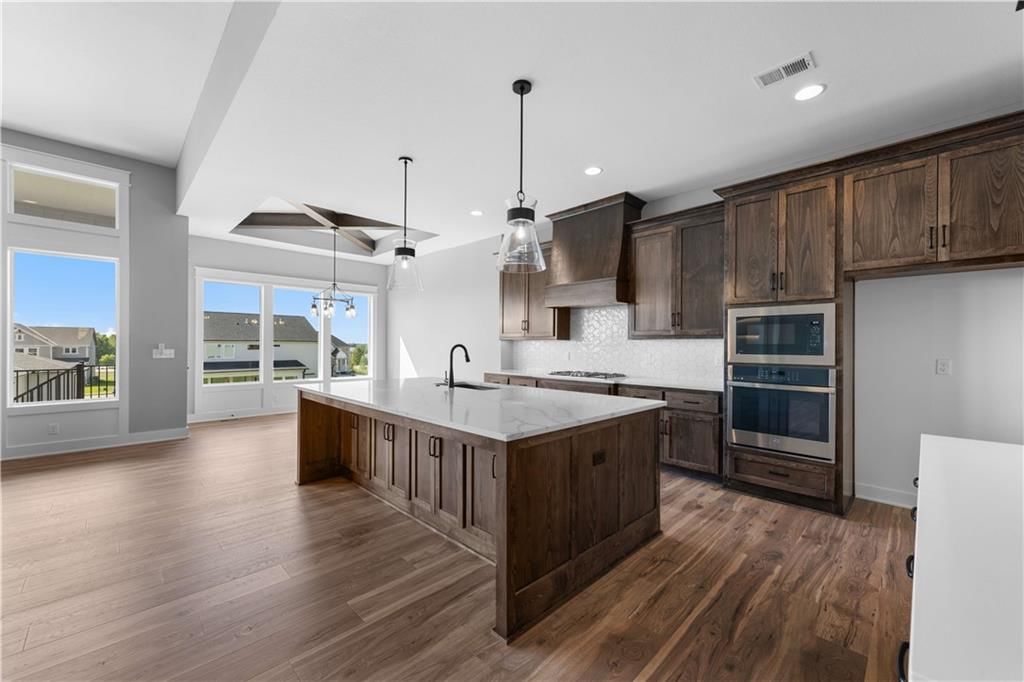 1715 SW Arbor Park Drive — photo 3