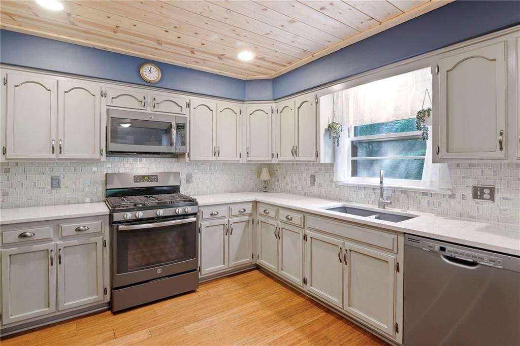1449 Woodland Drive — photo 15