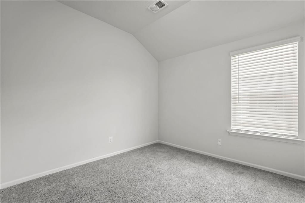 Photo 22 of 32 - 8000 SE 6th Street