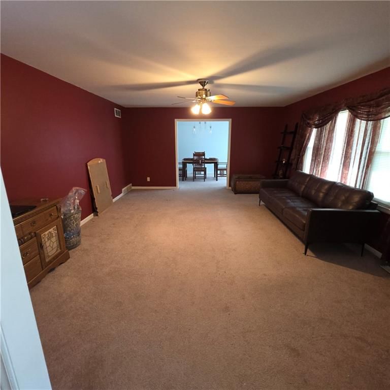 Photo 5 of 15 - 4606 N College Avenue