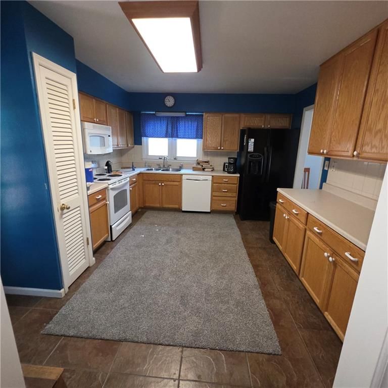 Photo 7 of 15 - 4606 N College Avenue