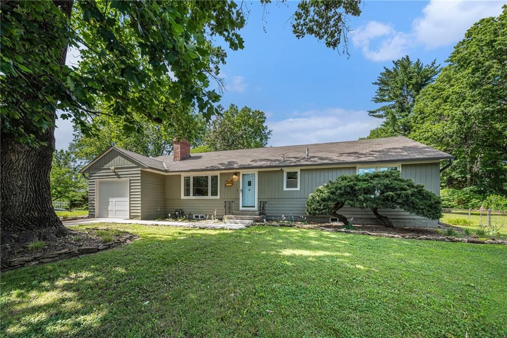 8224 Johnson Drive — photo 1