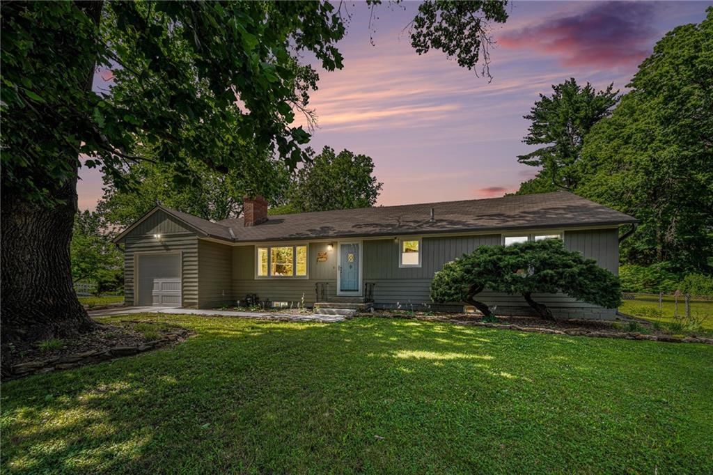 8224 Johnson Drive — photo 2