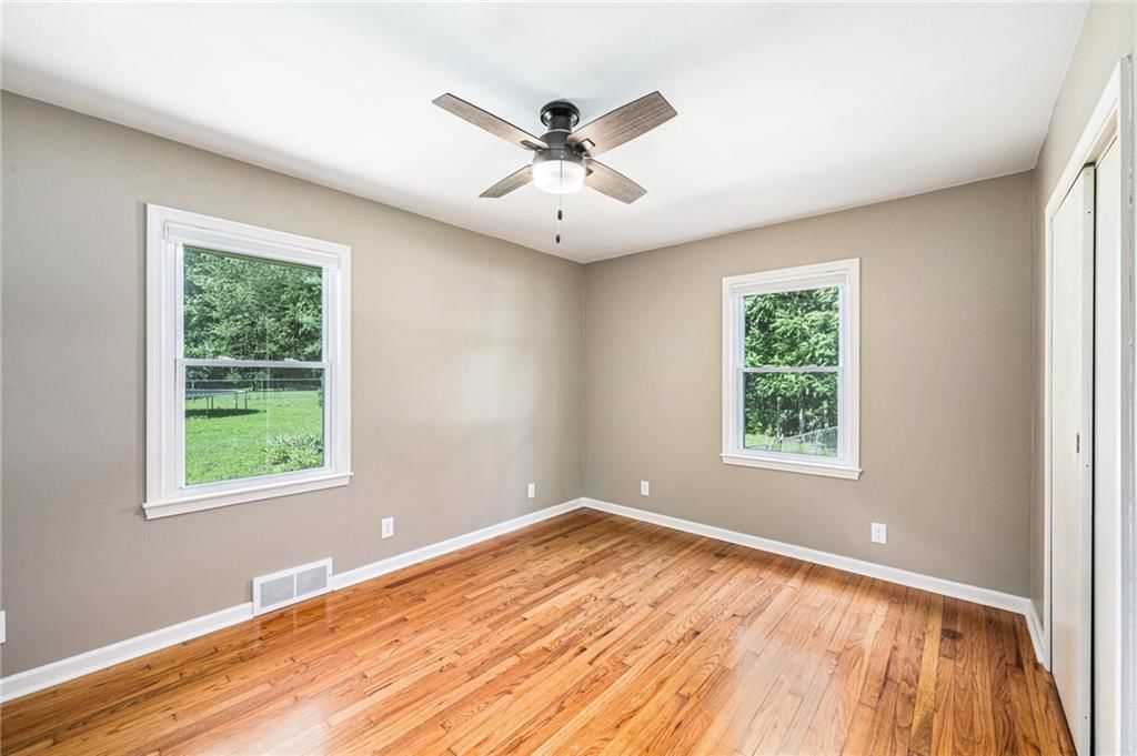 8224 Johnson Drive — photo 11