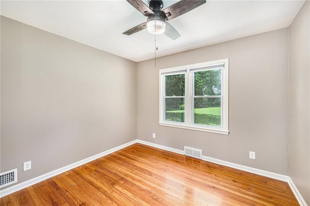 8224 Johnson Drive — photo 14