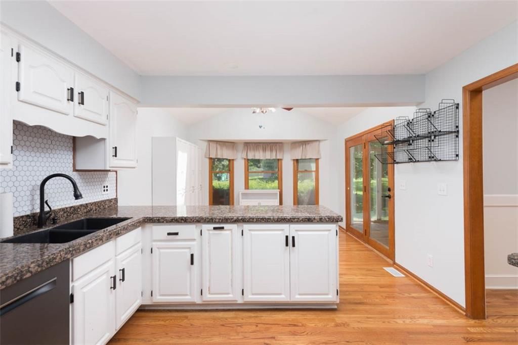 3147 N 131st Street — photo 9