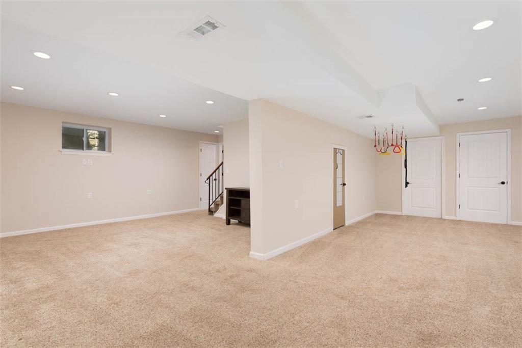 3147 N 131st Street — photo 36
