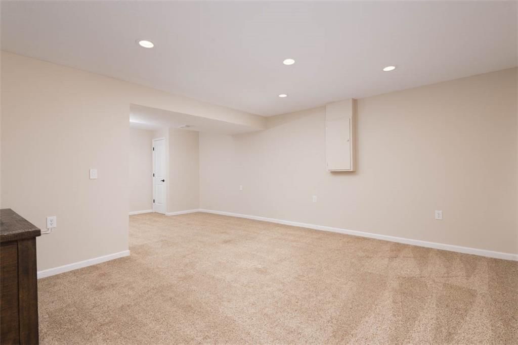 3147 N 131st Street — photo 37