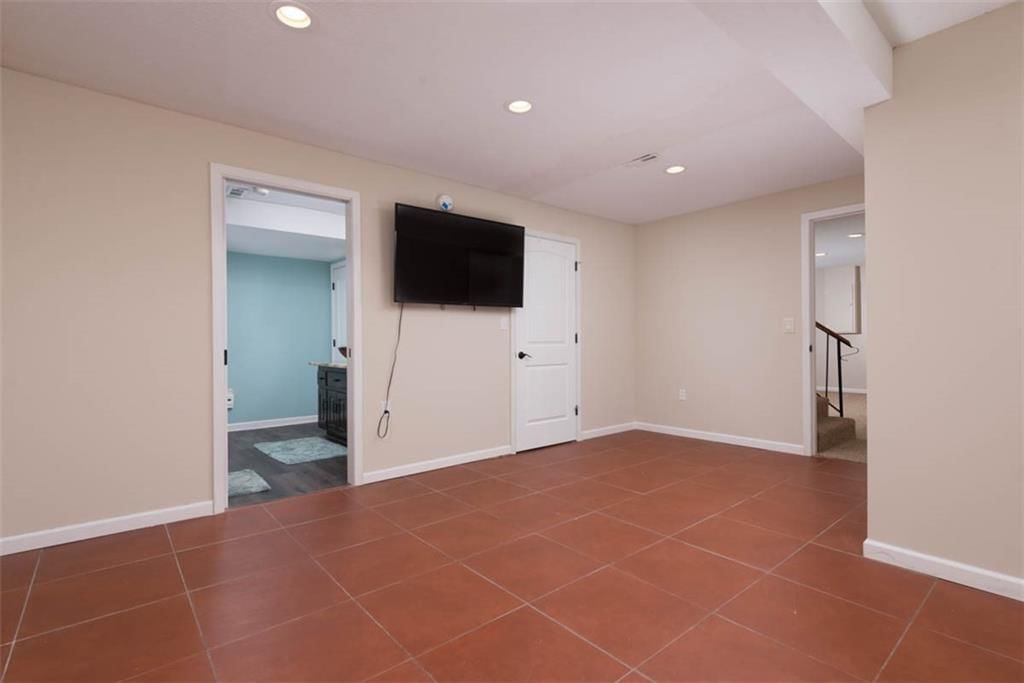 3147 N 131st Street — photo 39